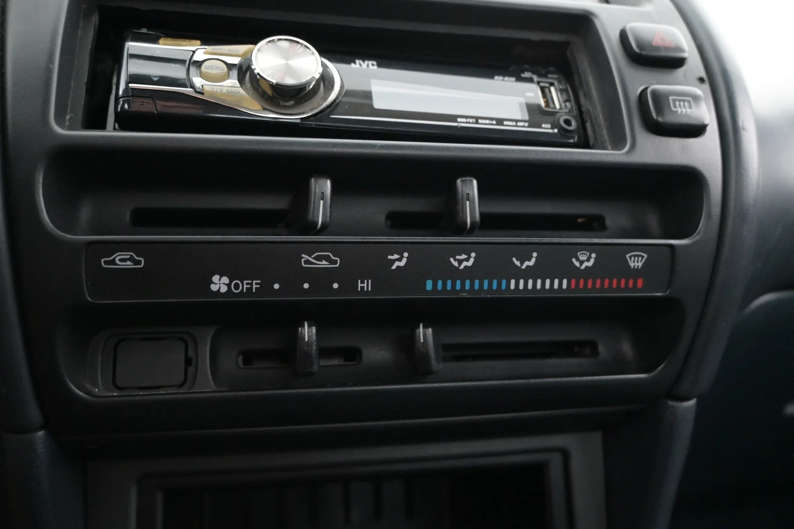 Car Image - 5BZVjkUTdlE5UvCYC4dqGJ