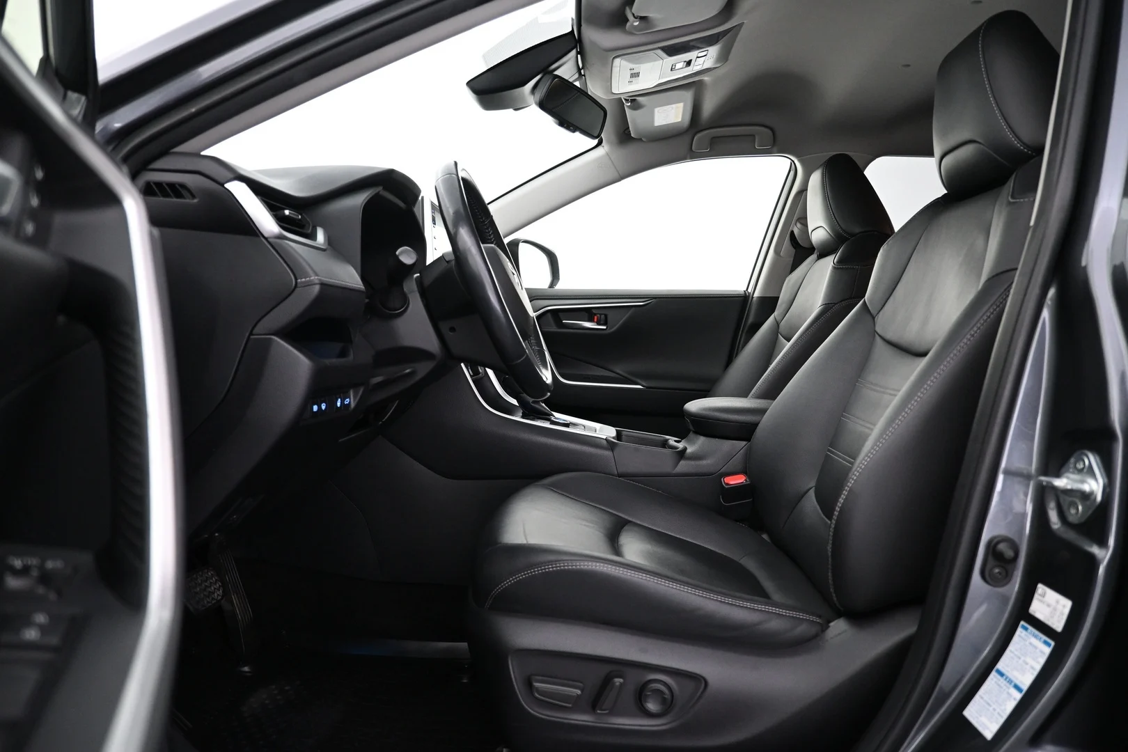 Car Image - 4FTQWU1YDwskzUuxOioviu