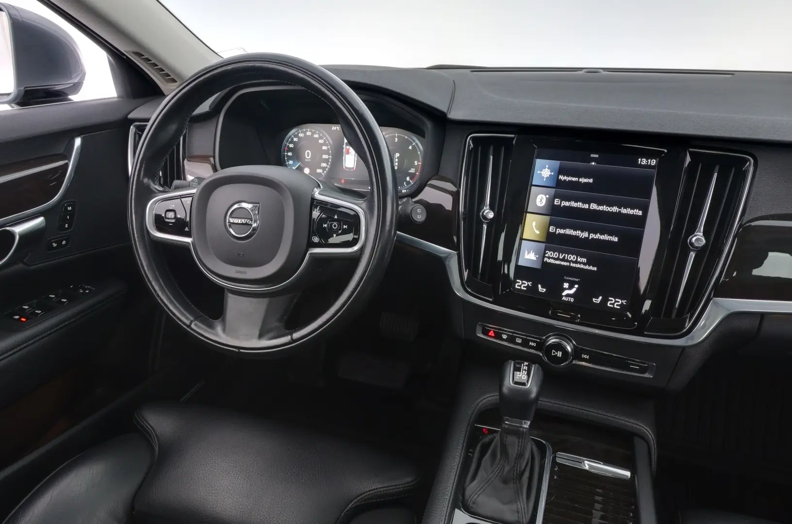 Car Image - 2i06vuxnwWM18zt0dfOza7