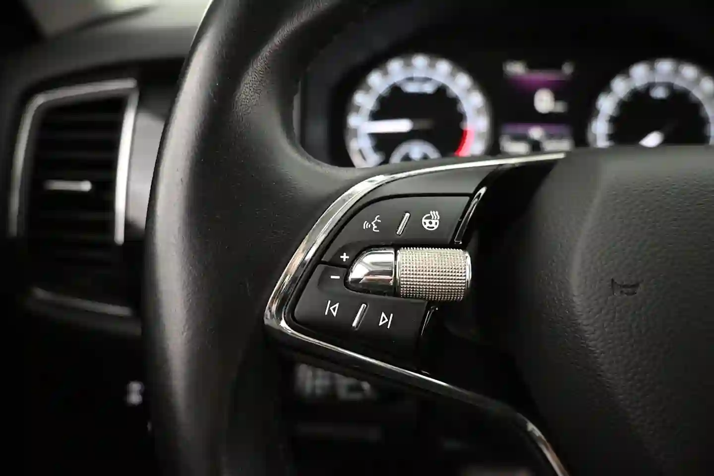 Car Image - 3nx2S78ilQhl3rLAELbaHH