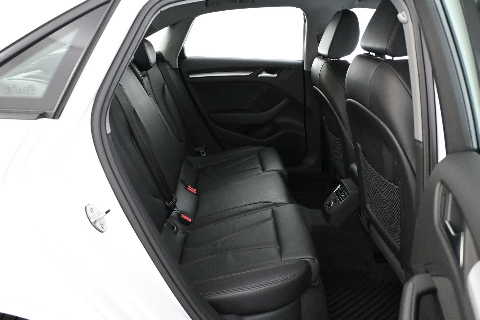 Car Image - CzAAxZGpoZamwVCcgsS1K