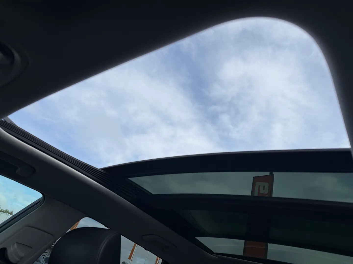 Car Image - 2iKhYbbW1Hu2n5Qz9ydLwJ