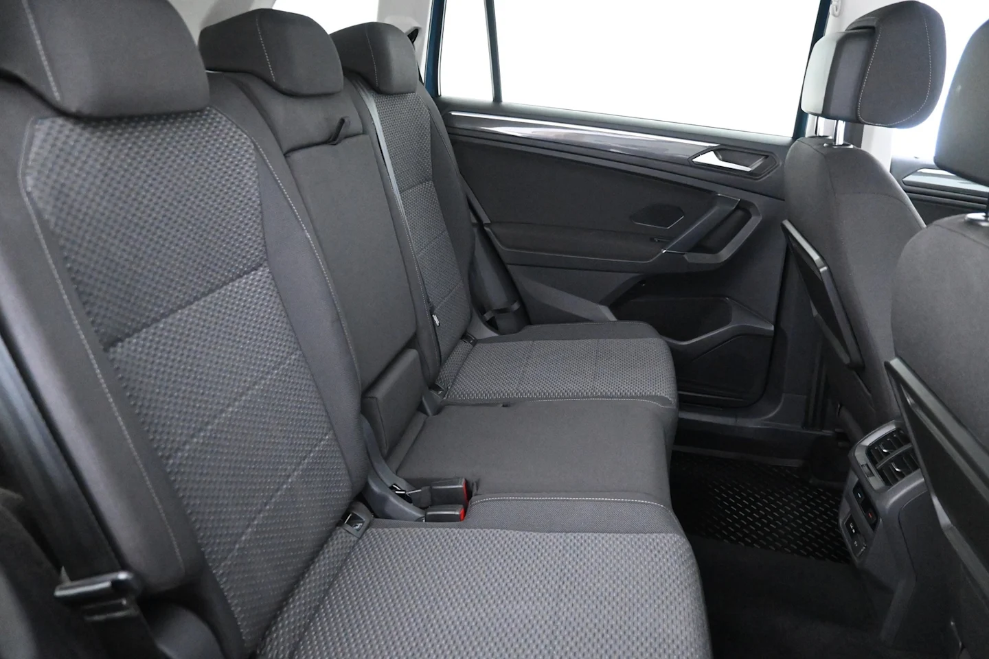 Car Image - wVU67ZzfgRVfJA9aUcTI5