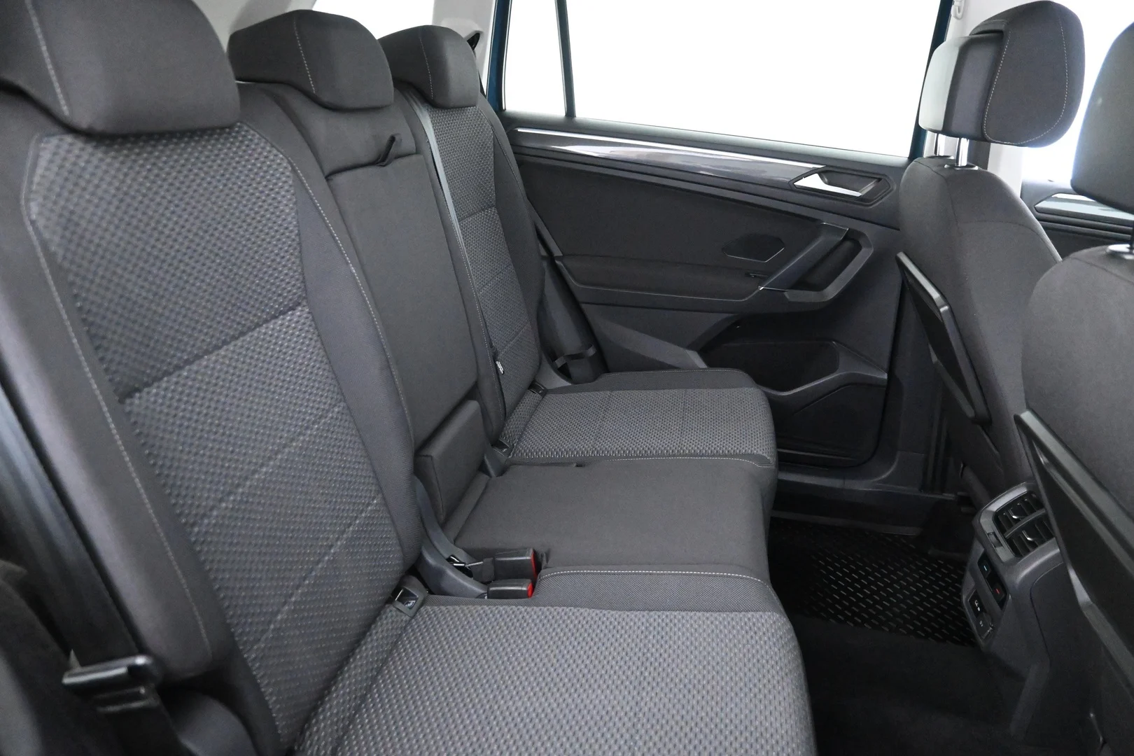 Car Image - wVU67ZzfgRVfJA9aUcTI5