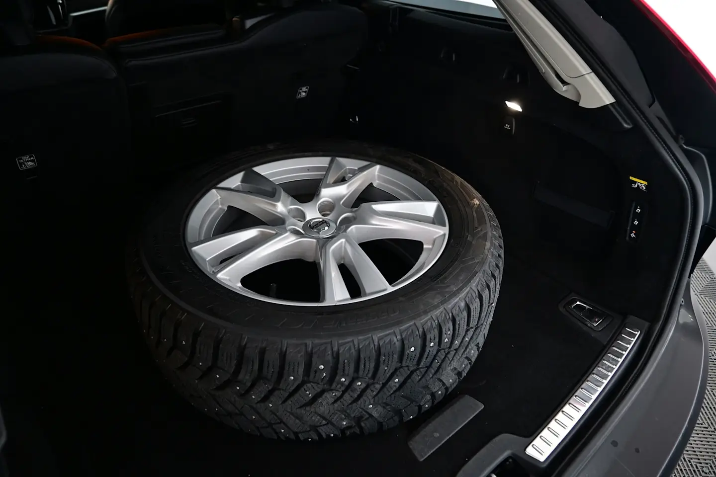 Car Image - 6pQvnfFu6WrcMJbExXa38e