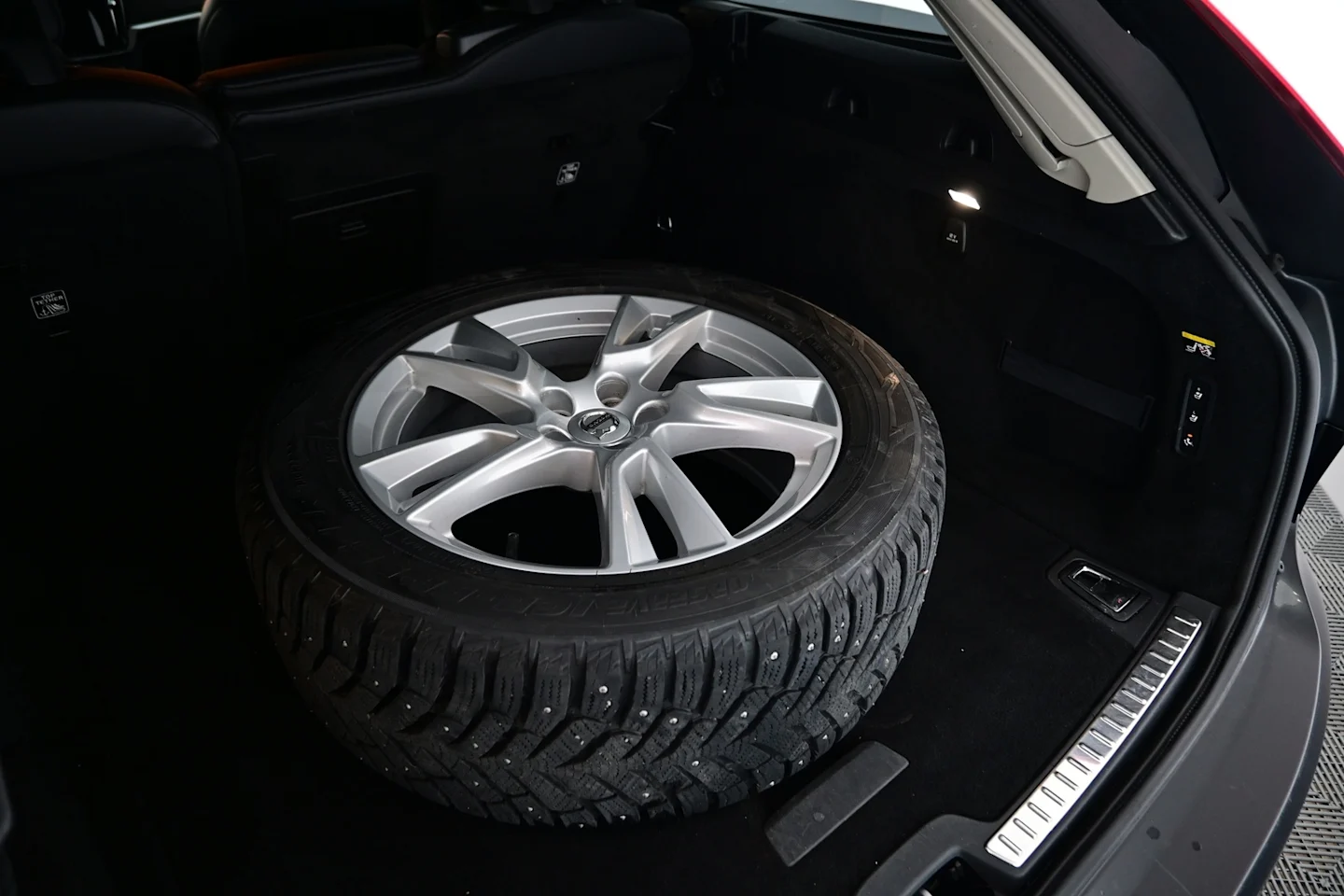 Car Image - 6pQvnfFu6WrcMJbExXa38e