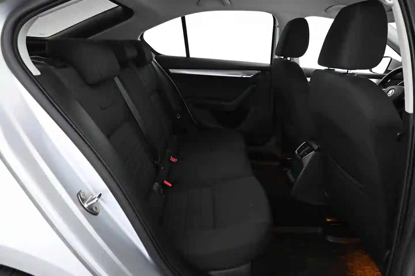 Car Image - 7fH9ATi2ufQmDMcmvsRx9i