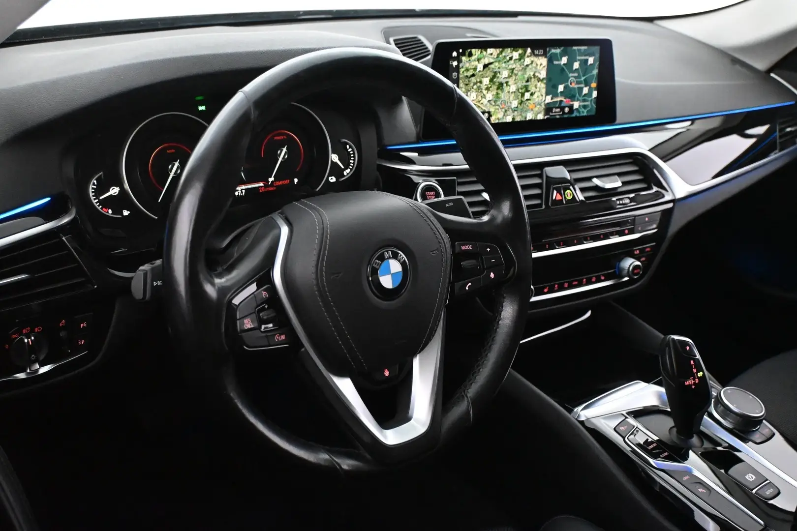 Car Image - 2jdAOwslVd7f4Yy0W3wvpM