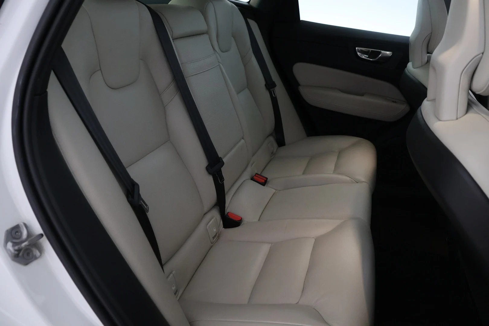Car Image - 2DXLL4VU3vSLRl2p6fmfgu