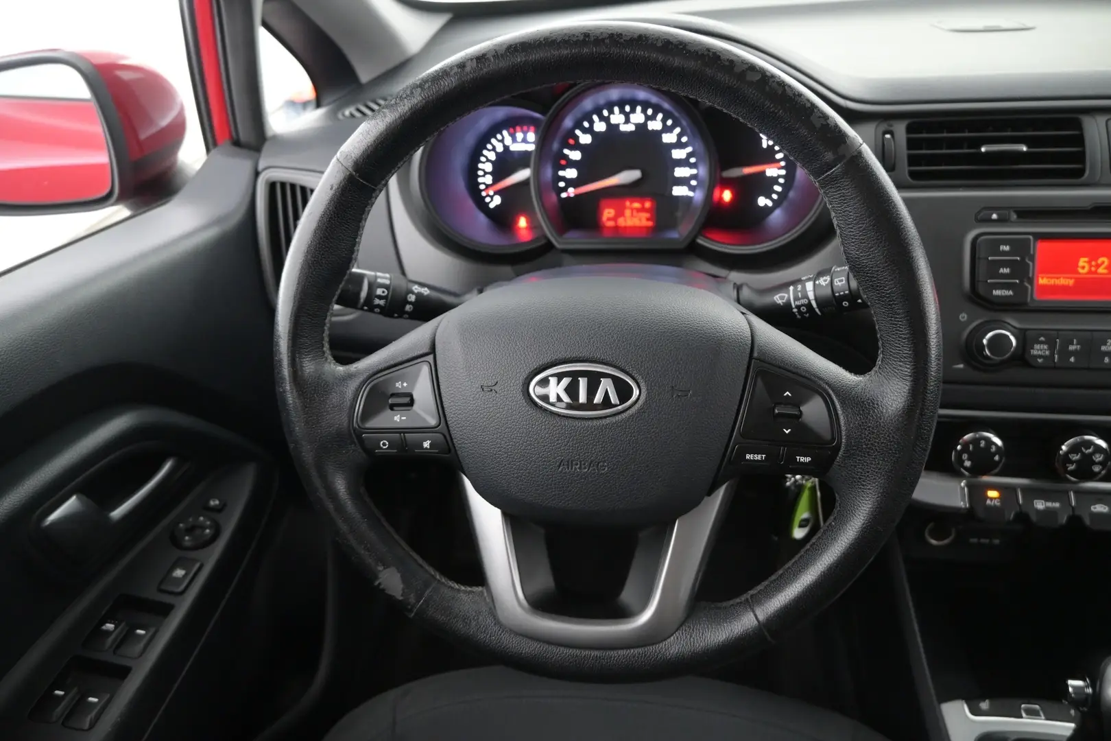 Car Image - 35g0GMF6aOTTnB8GZJlOus
