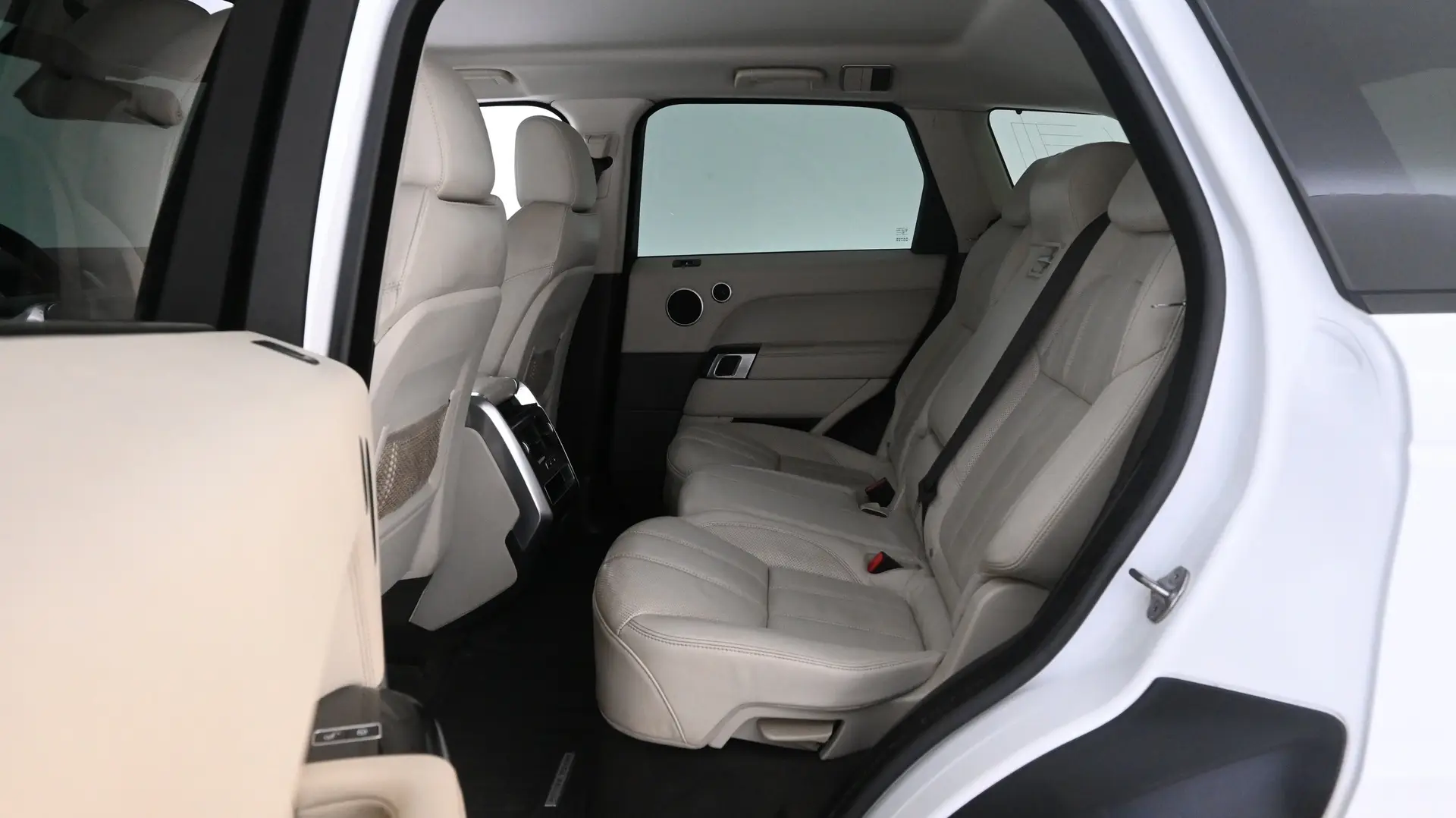 Car Image - 7fwqLXsFxd5ZdaLkh1emn1
