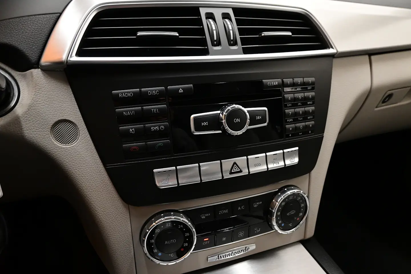Car Image - 3fWj8c9gbLnb9A818AOroy
