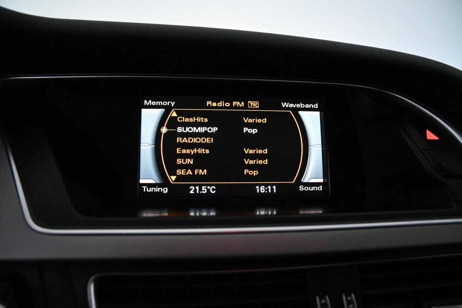 Car Image - 3QBGvw8PVBQq7HvKaqLOzv