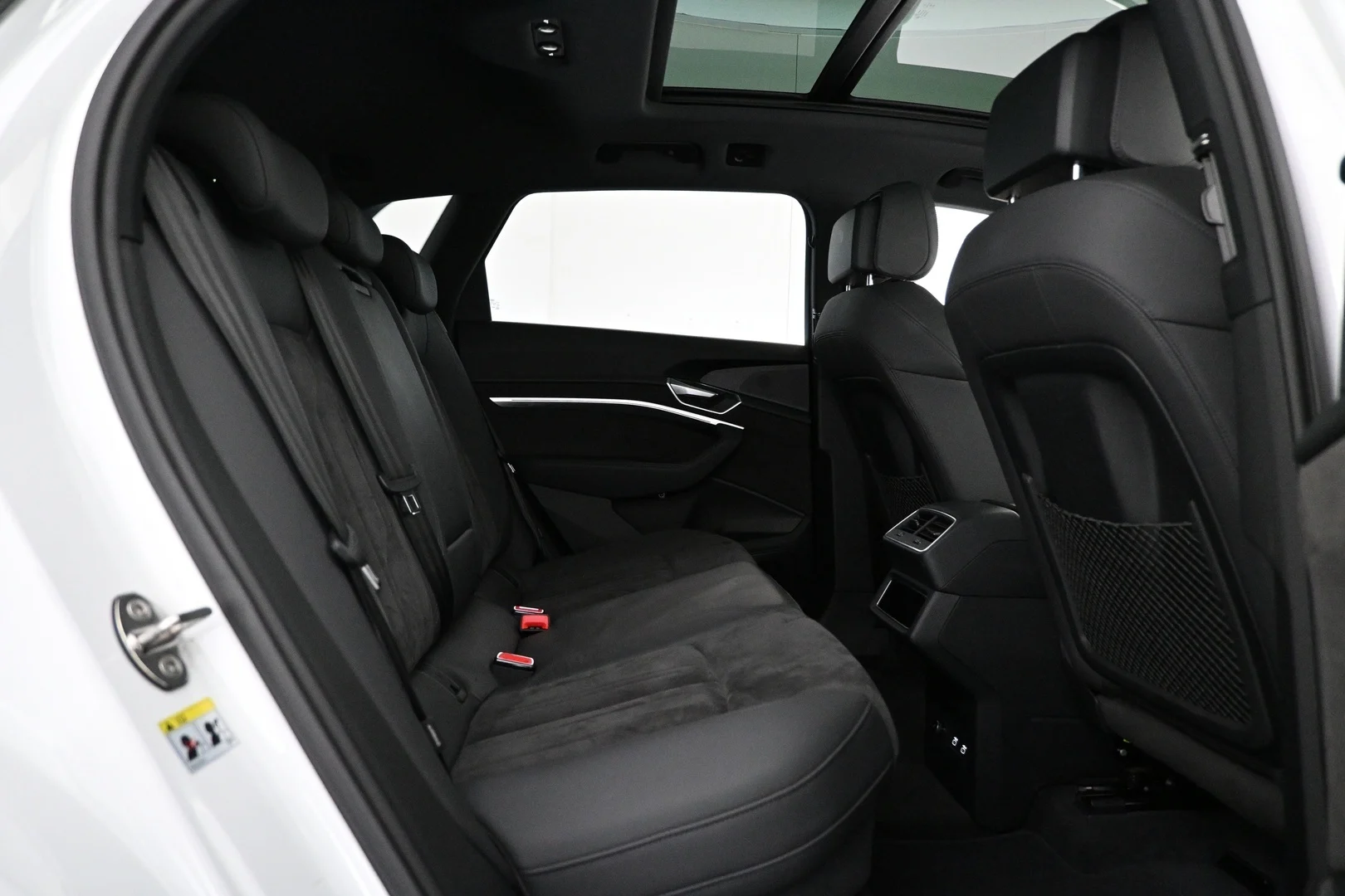 Car Image - 3Z3H6xwhCjejiutOJLpvw7