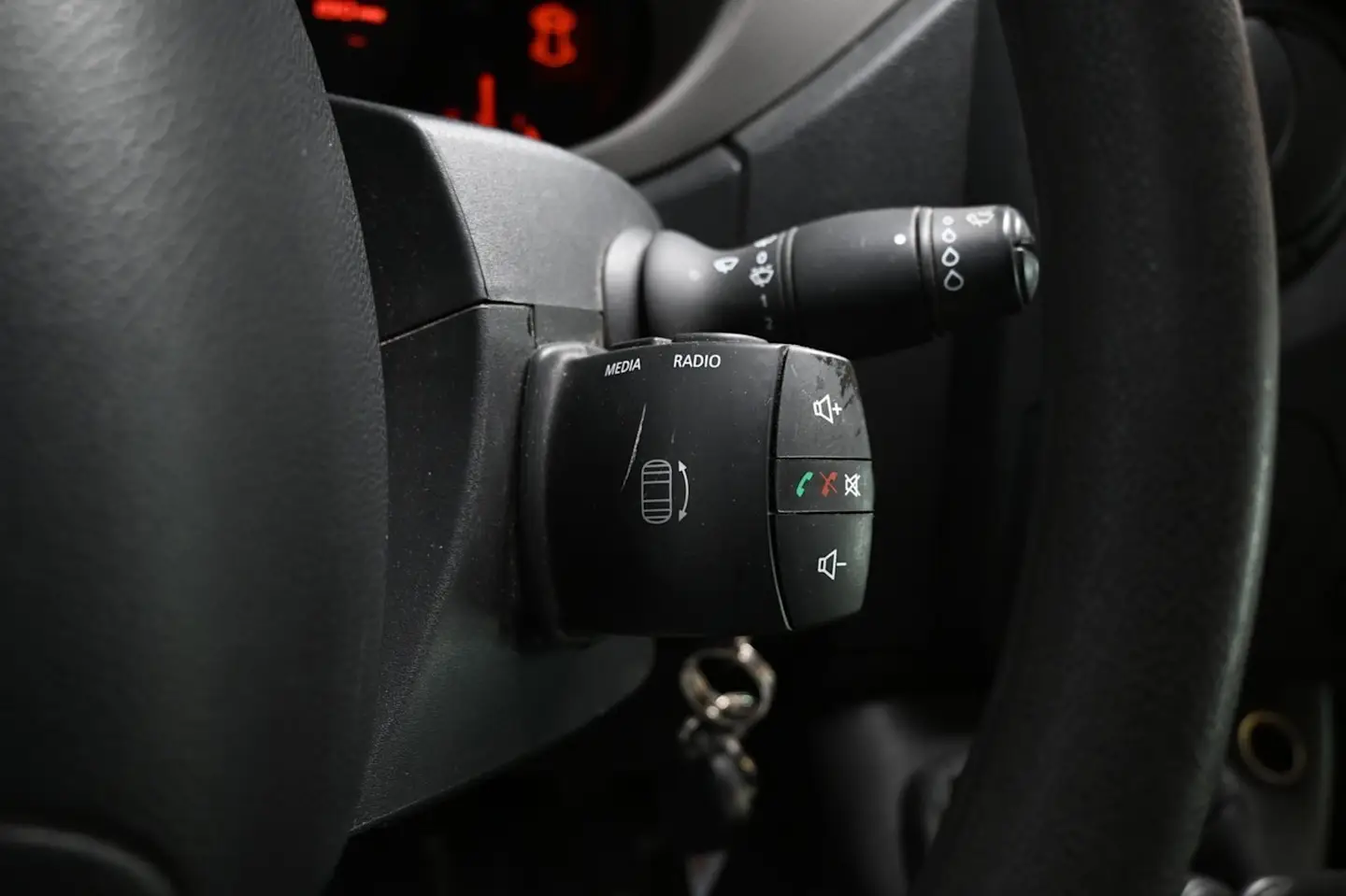 Car Image - 1zgOlZgAr6tWBBWLbvXmjp
