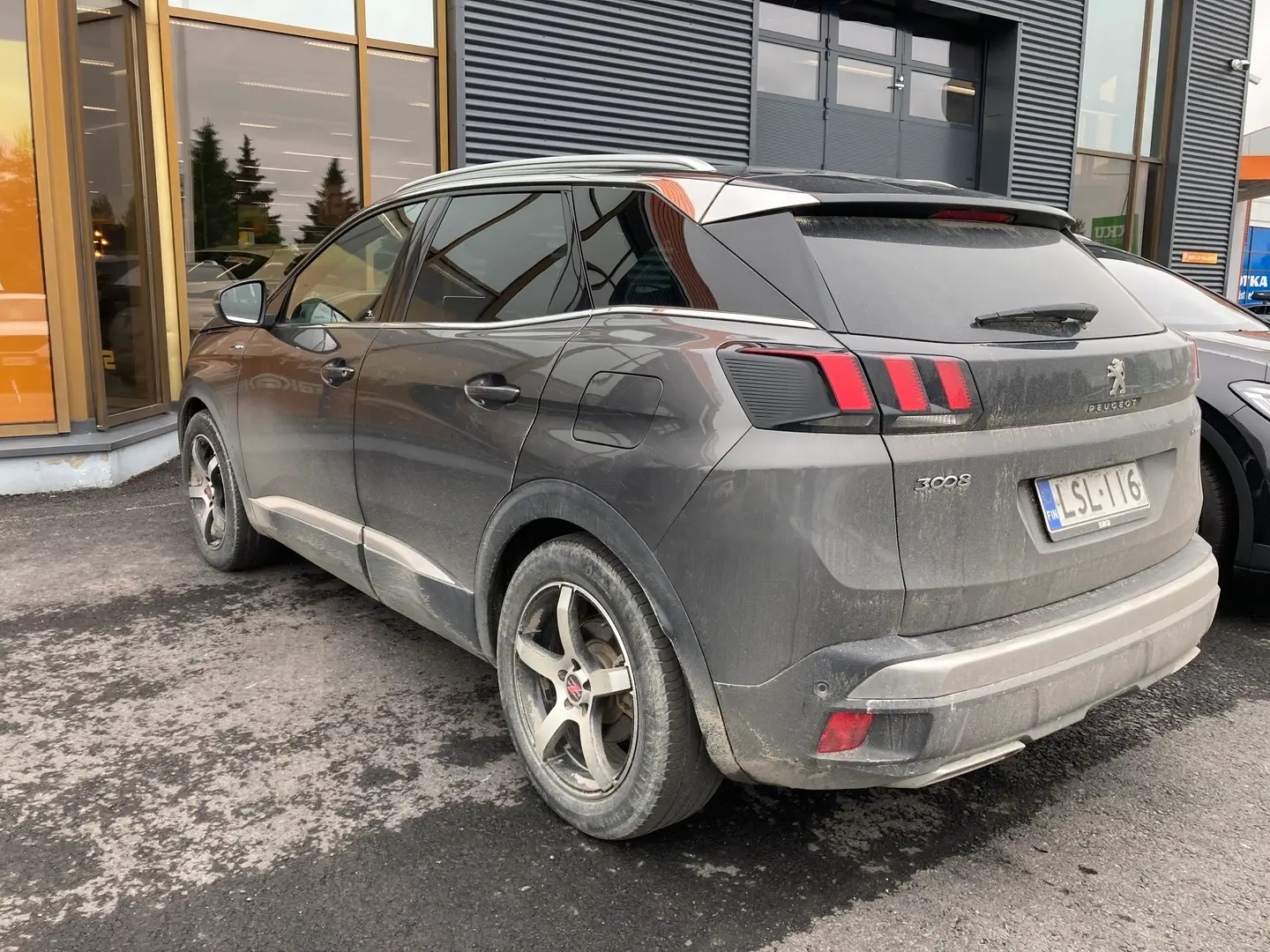Car Image - 11uoTC9DpdXD8U9aOmtknY