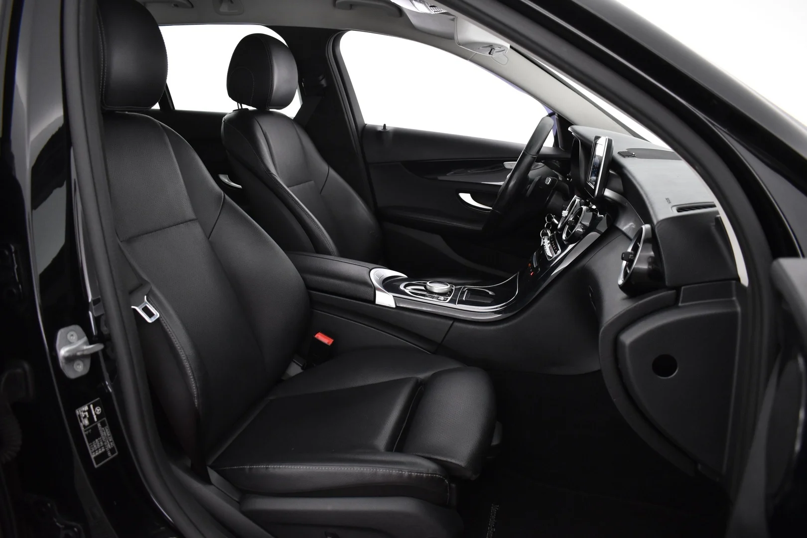 Car Image - 2hTY6Ttc1xEWRav3V1ysR9