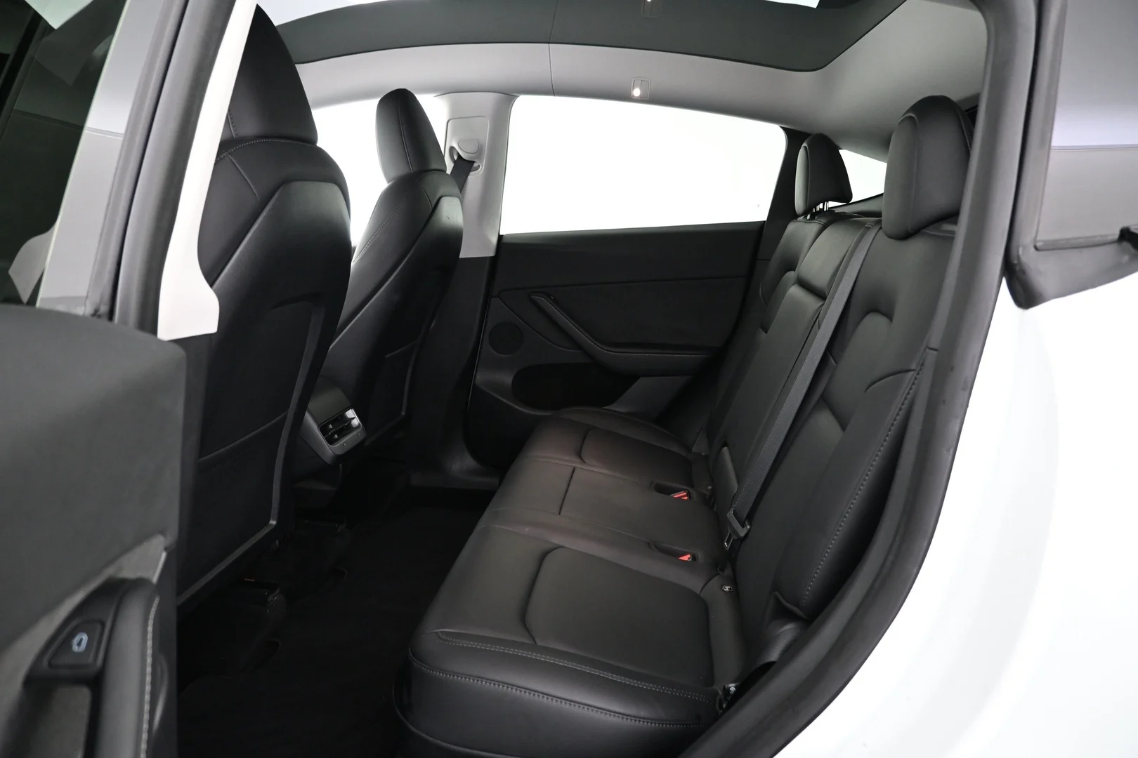 Car Image - 7kG3th3ieoHuUtHv0vzMOk