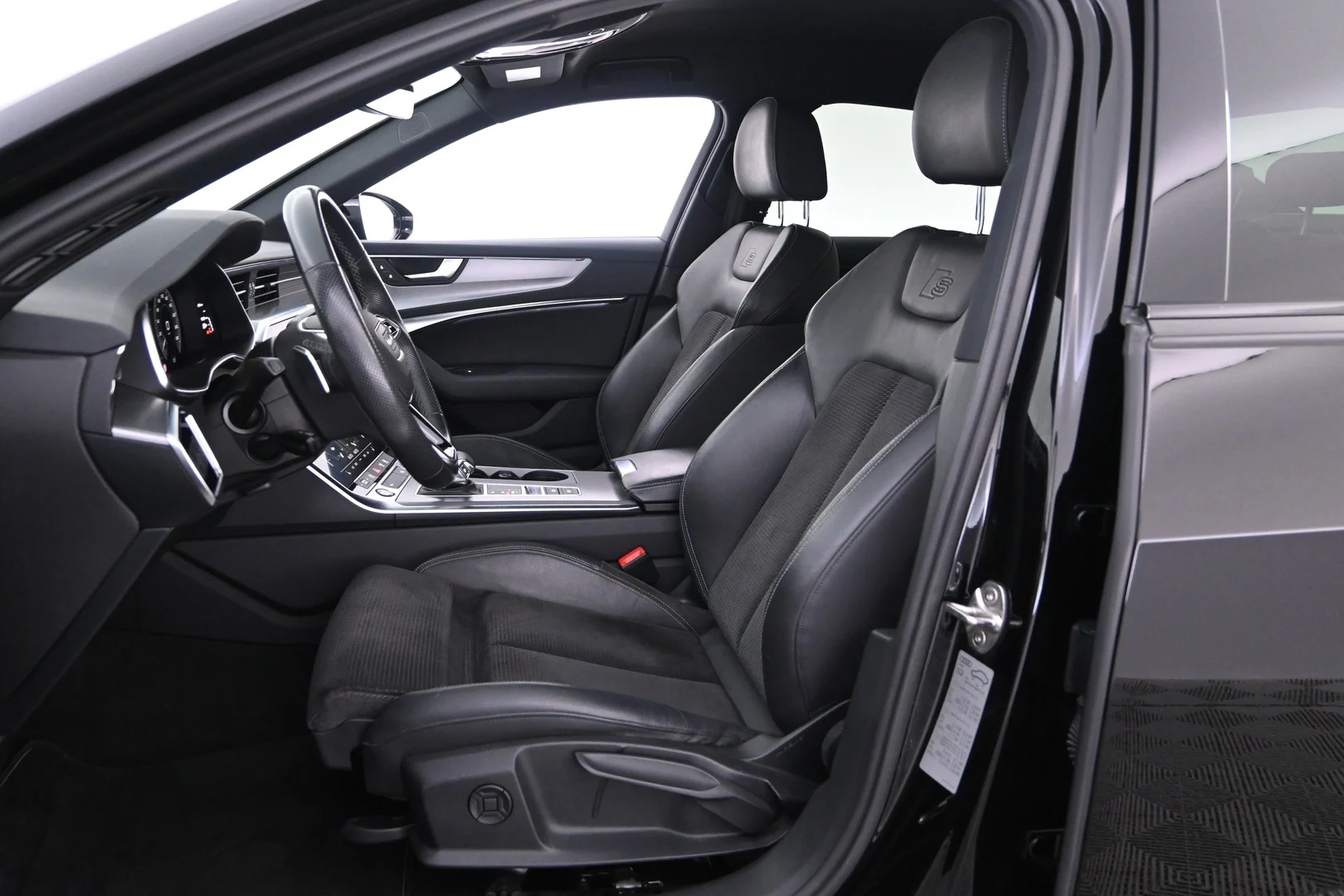 Car Image - 1L3CuO6me2Wa9RXiQtQnMt