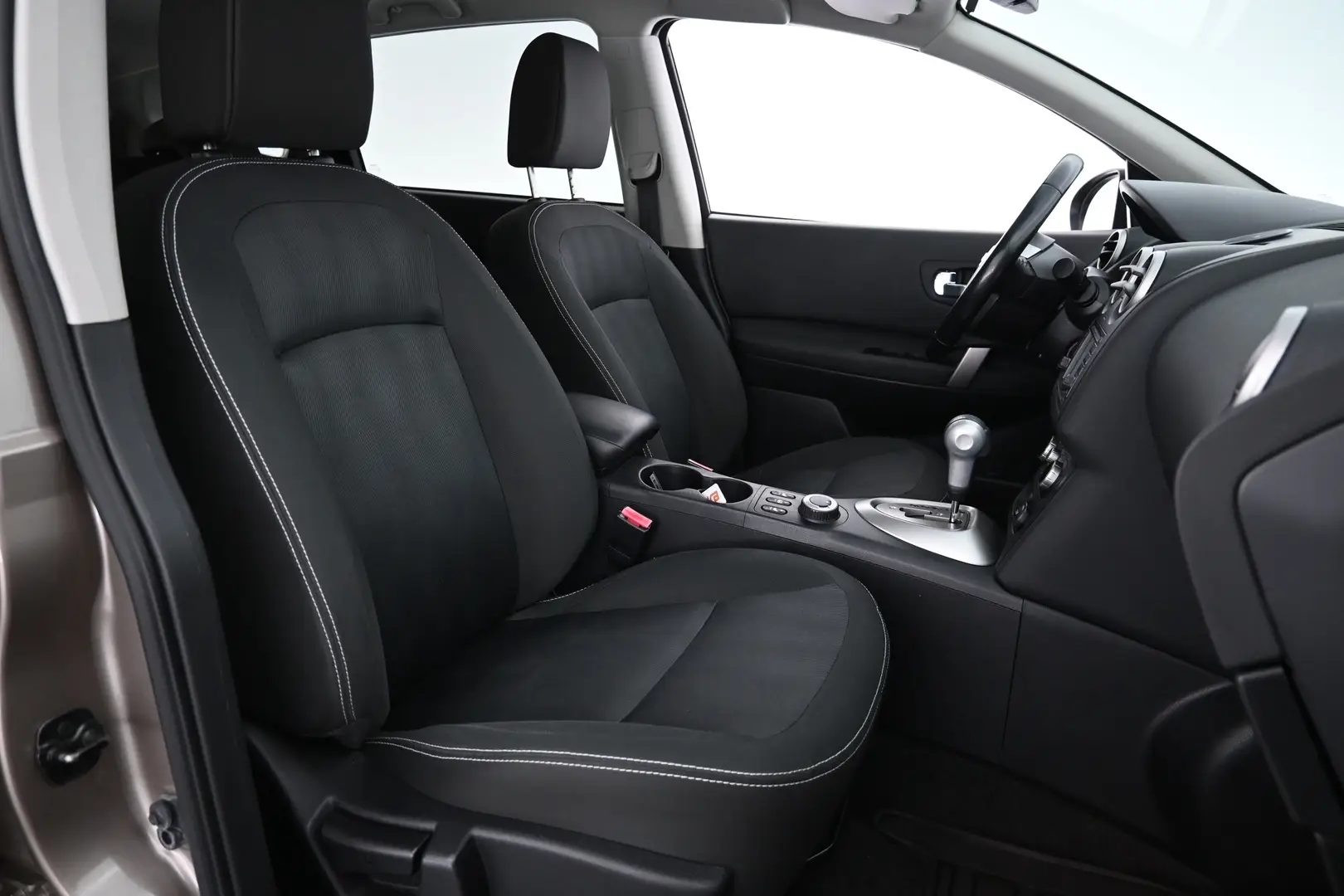 Car Image - 2Gy6rrO5FvbypRcYPHAspe