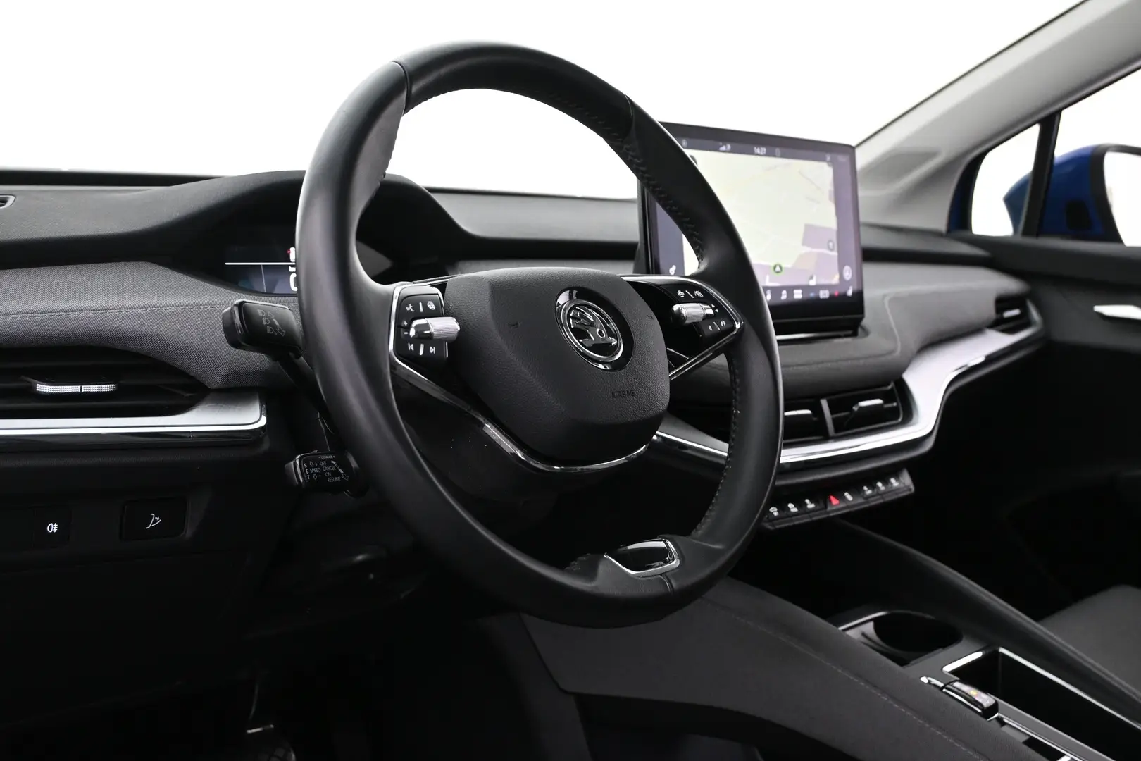 Car Image - 6QmjcAPWgYFlFawR7Aaz8s