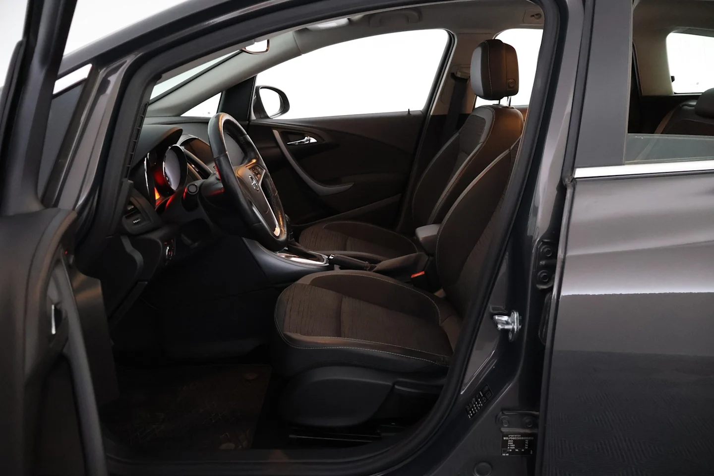 Car Image - Gtn3DDUUklp9sUbFPxS6Z