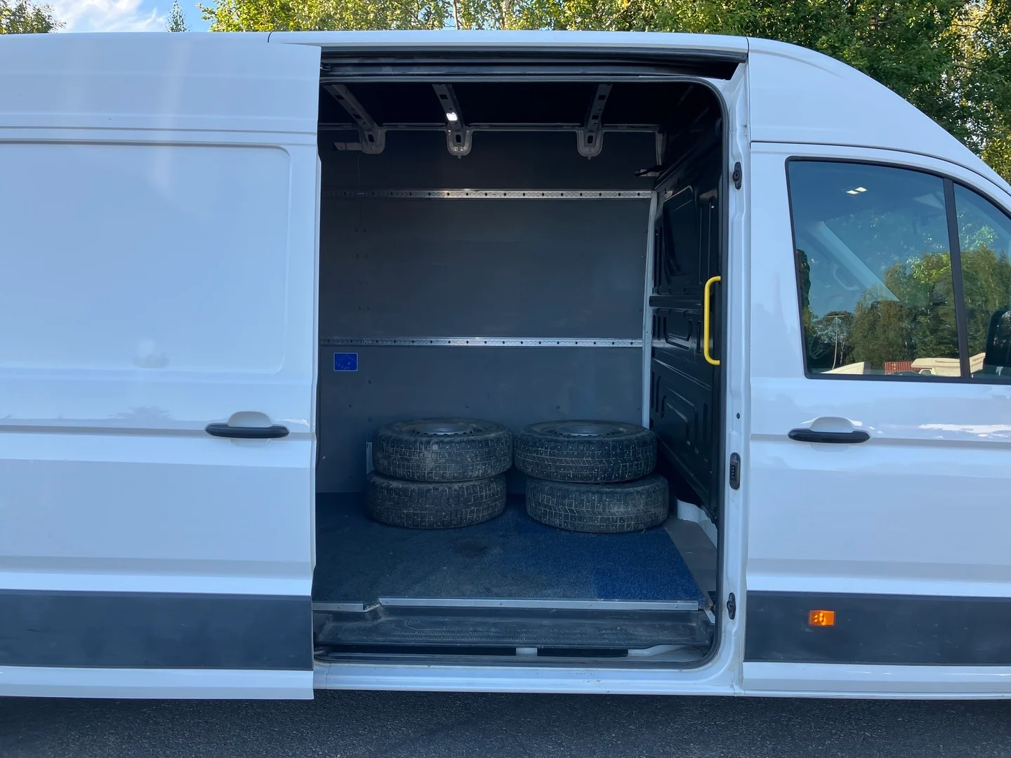 Car Image - 6mDLn9WluEXE92Nbad7b3Z
