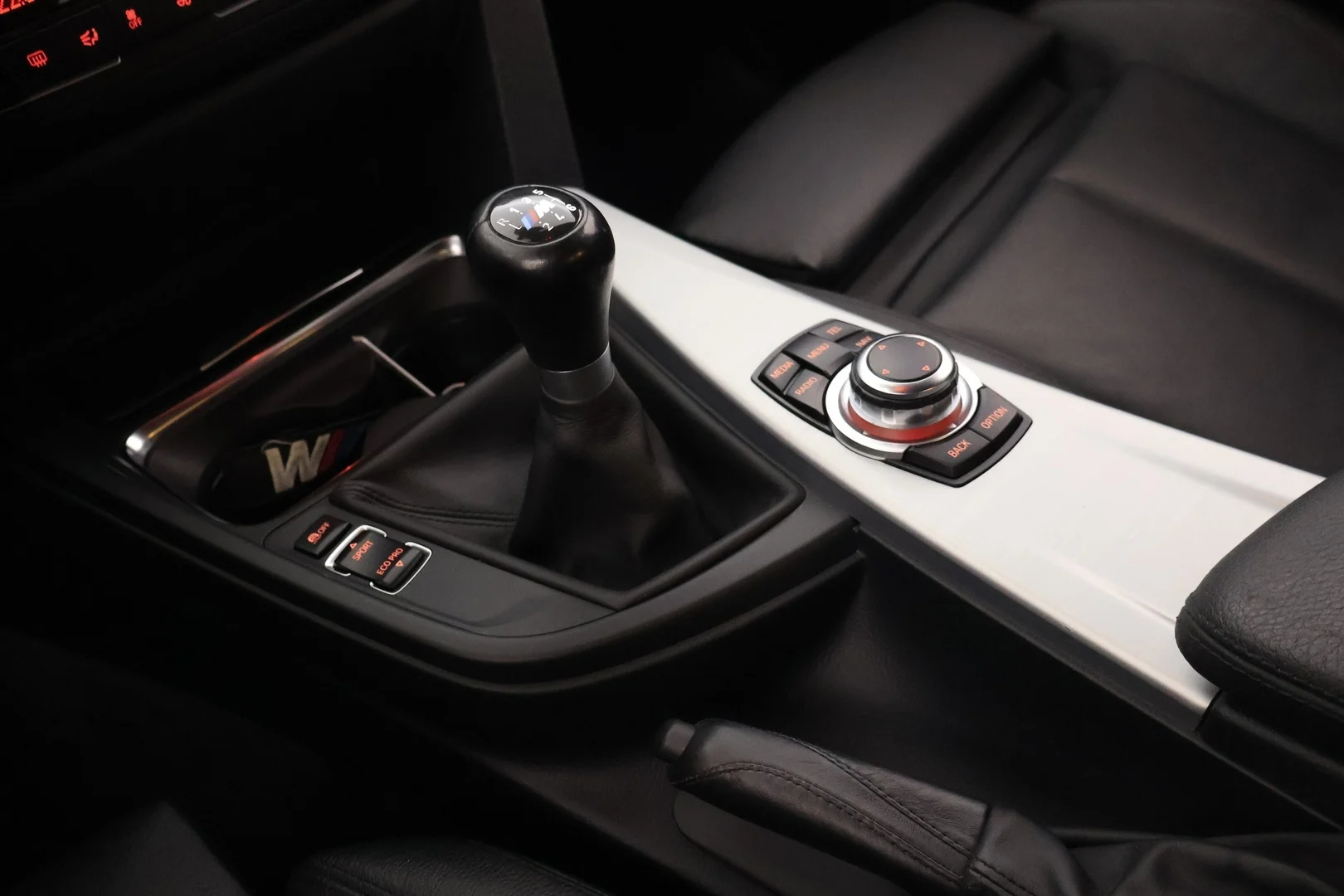 Car Image - 7GS9O4sAro4Jt8kquw5zzE
