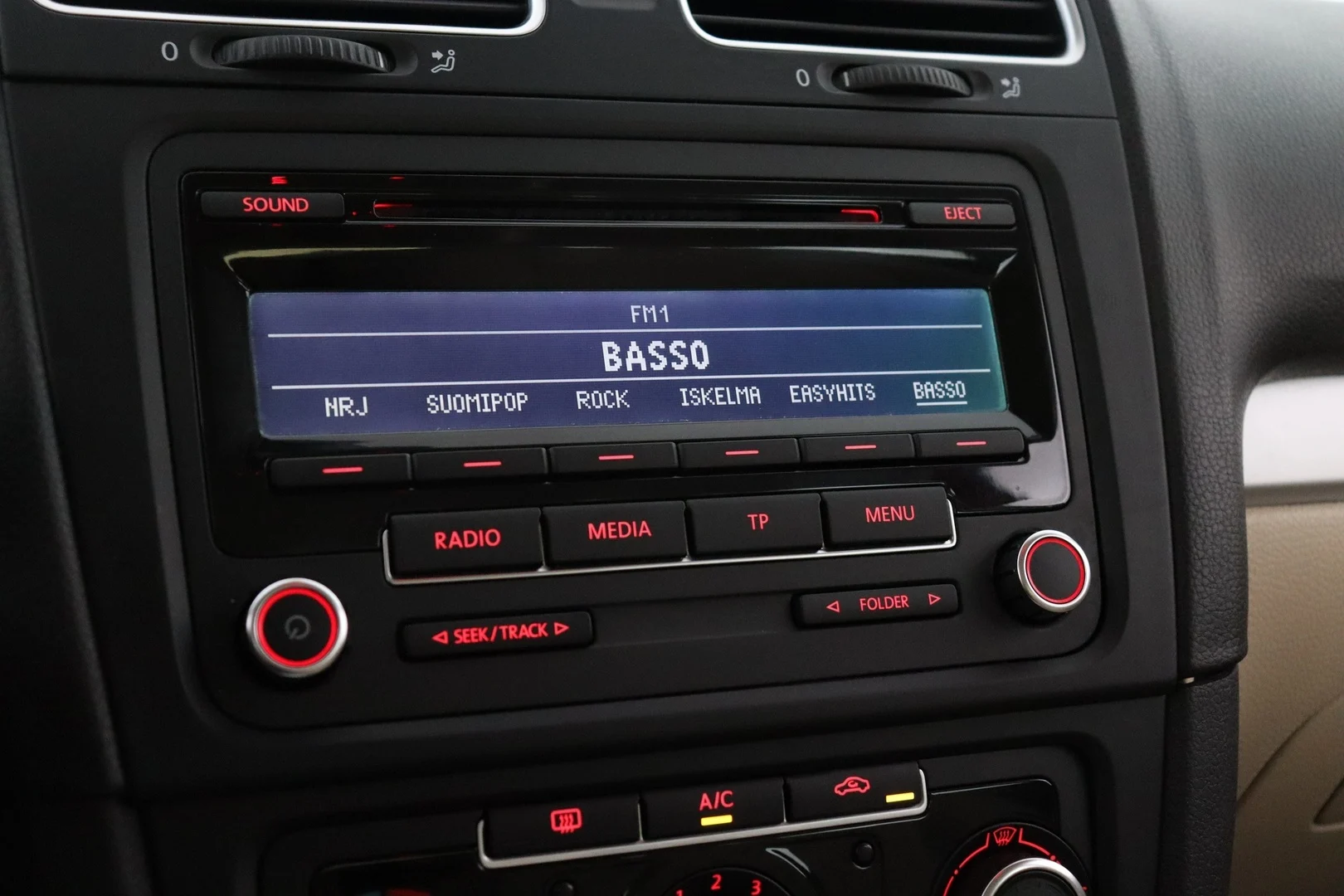 Car Image - 6u4r6qTpt5qz7IsFs4nkVT