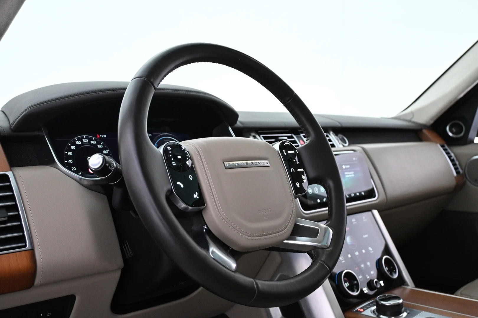 Car Image - 5oDZkzPDgvzJmM8jafxfGS