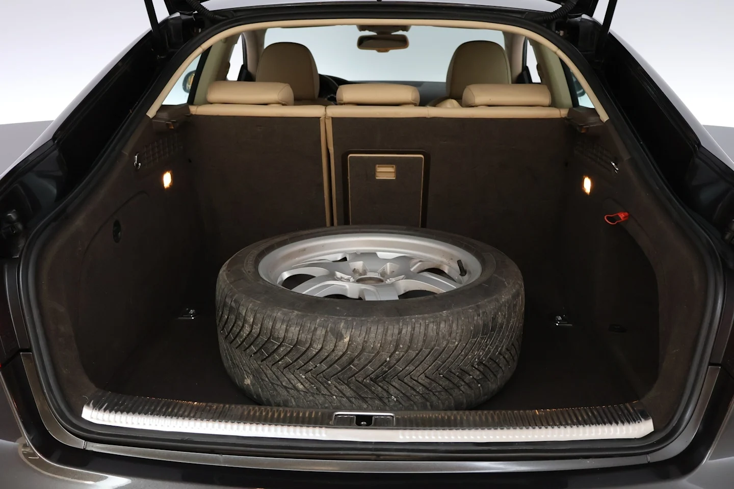 Car Image - 2zsXuFjntAPJNc2AmpUIWY