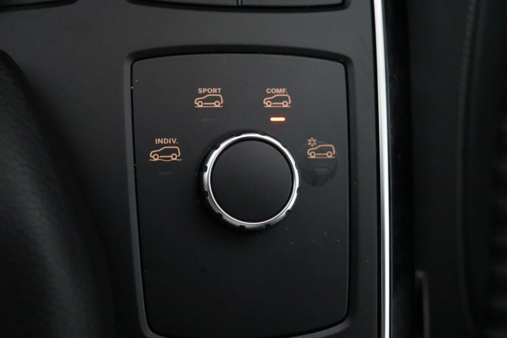 Car Image - 7J7RxJ7OjLLZJ6UFauJK1y