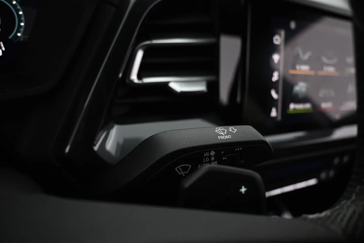 Car Image - 4f6lcNLgF0QAo1QeT6K9f1