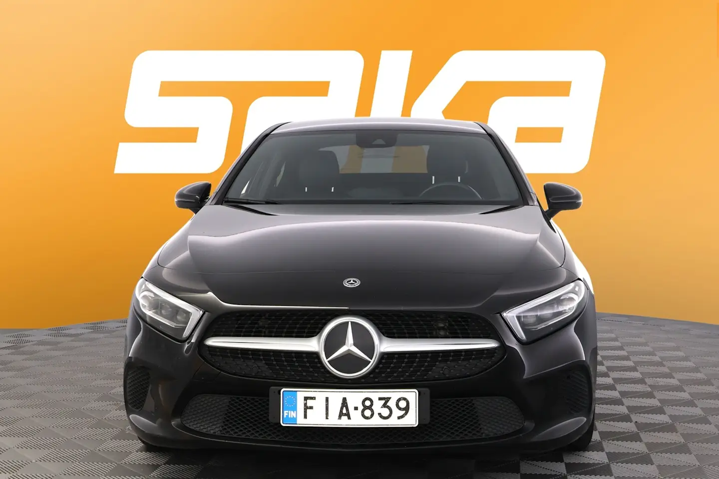 Car Image - 7F25BBbMBP6ziqZHOugbmD
