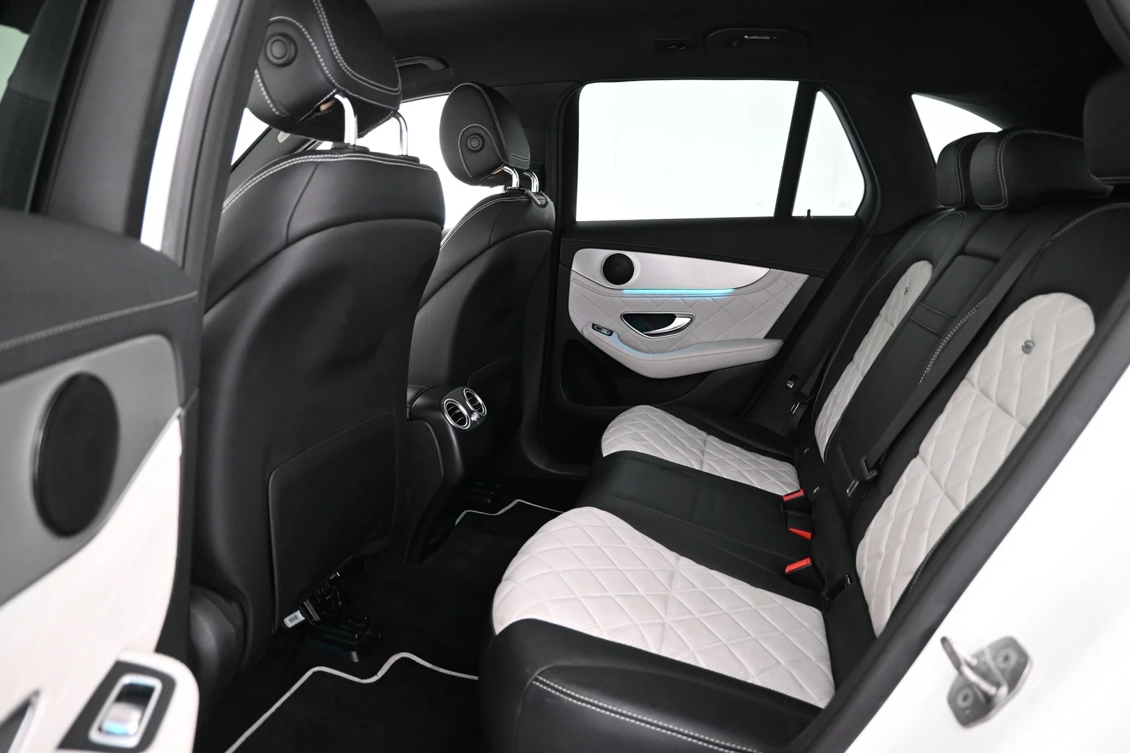 Car Image - 5Hiwgl8qm0FPvf7KdeBfp3