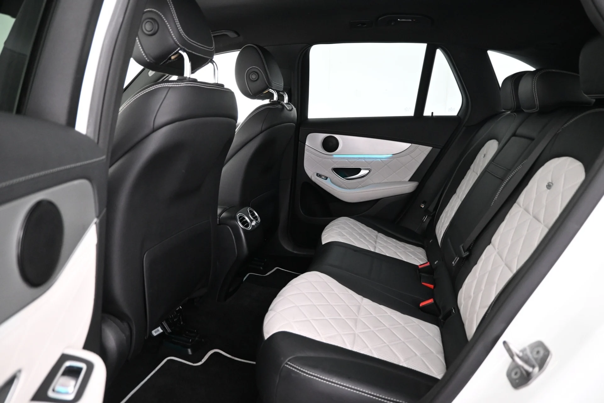 Car Image - 5Hiwgl8qm0FPvf7KdeBfp3
