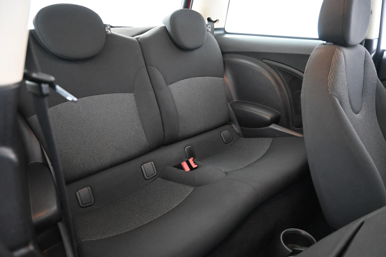 Car Image - 2vF1fJibgEPfMivkHAndoK