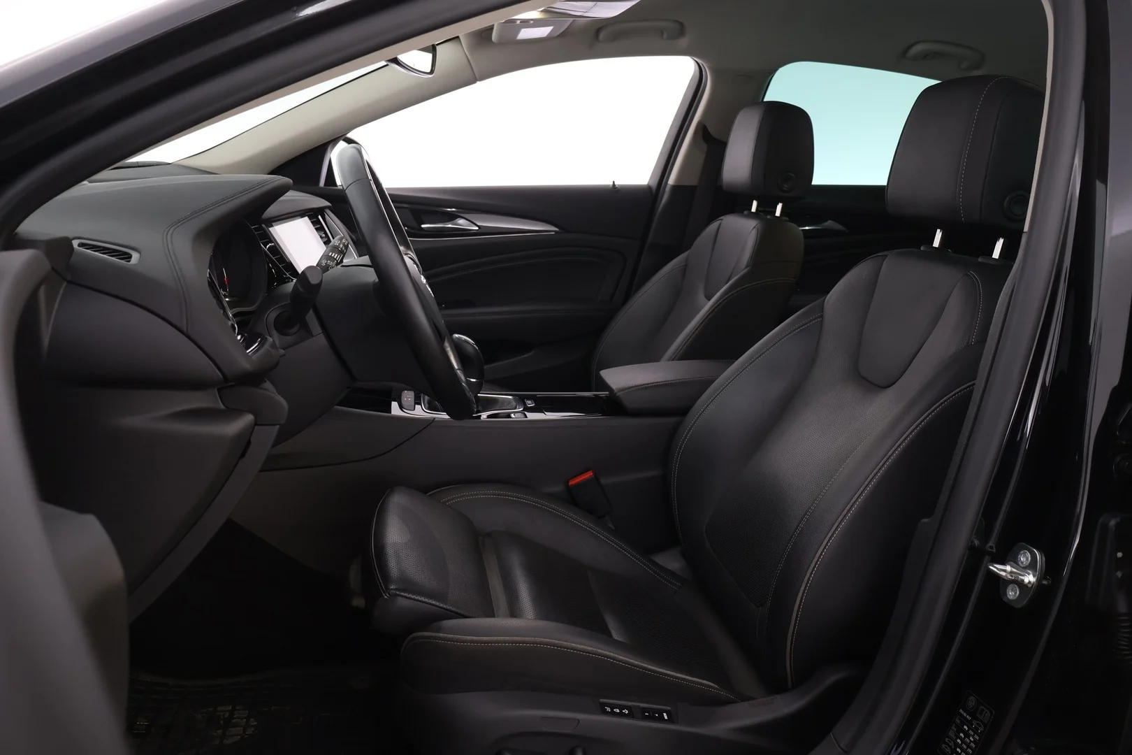Car Image - 6ZpiFdJeLFY4i0Dn8hp2te