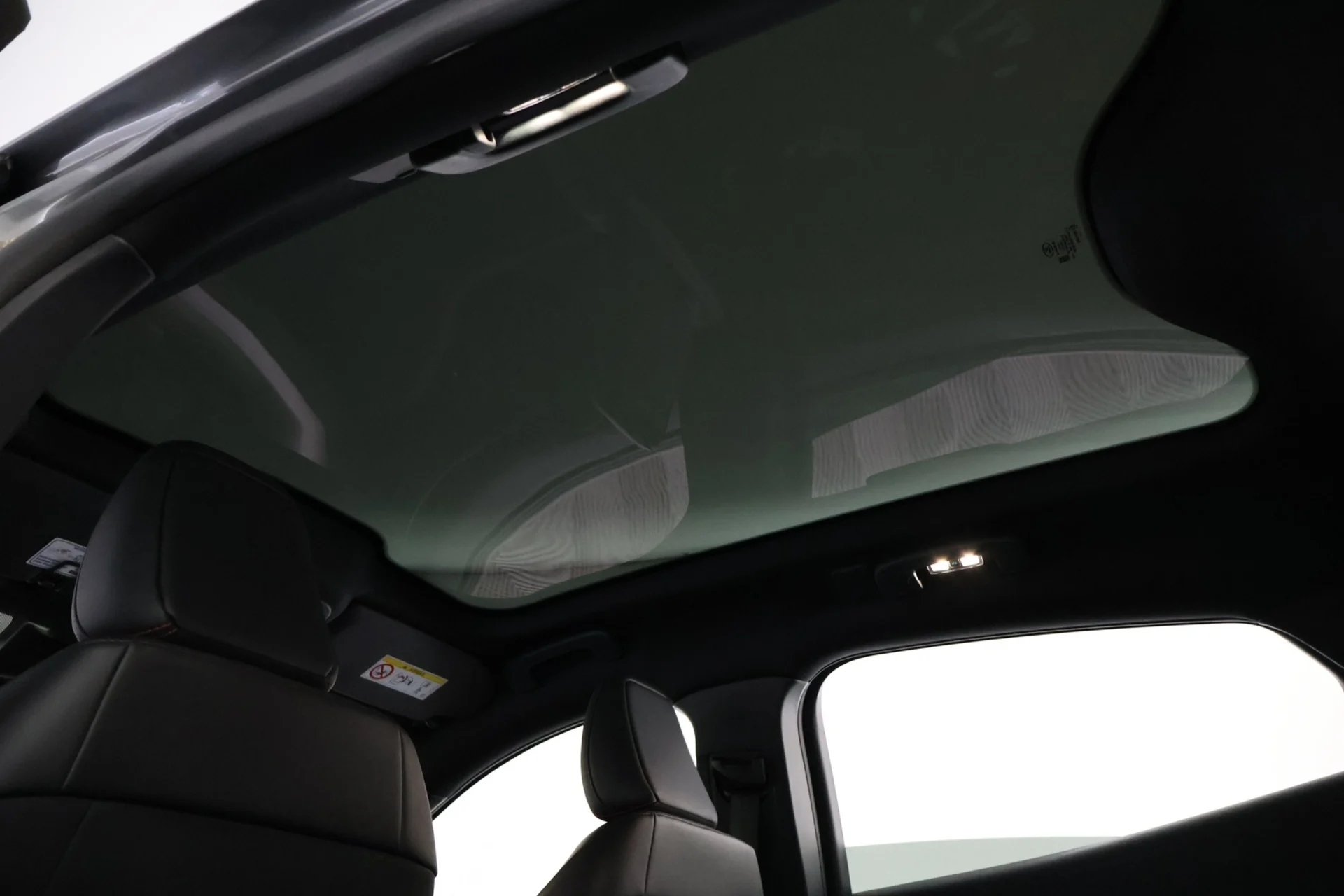 Car Image - 1gWGbEtB7a4UhqADKxf2Tz