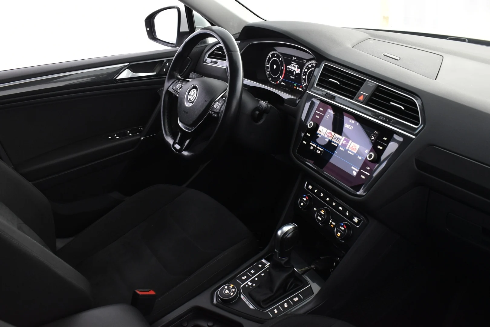 Car Image - MN5fM7pva9S8qhk13qUhL