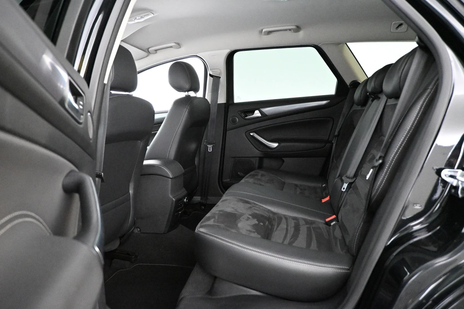 Car Image - 6aNhzwFK6VFMkU95UMZ1KG