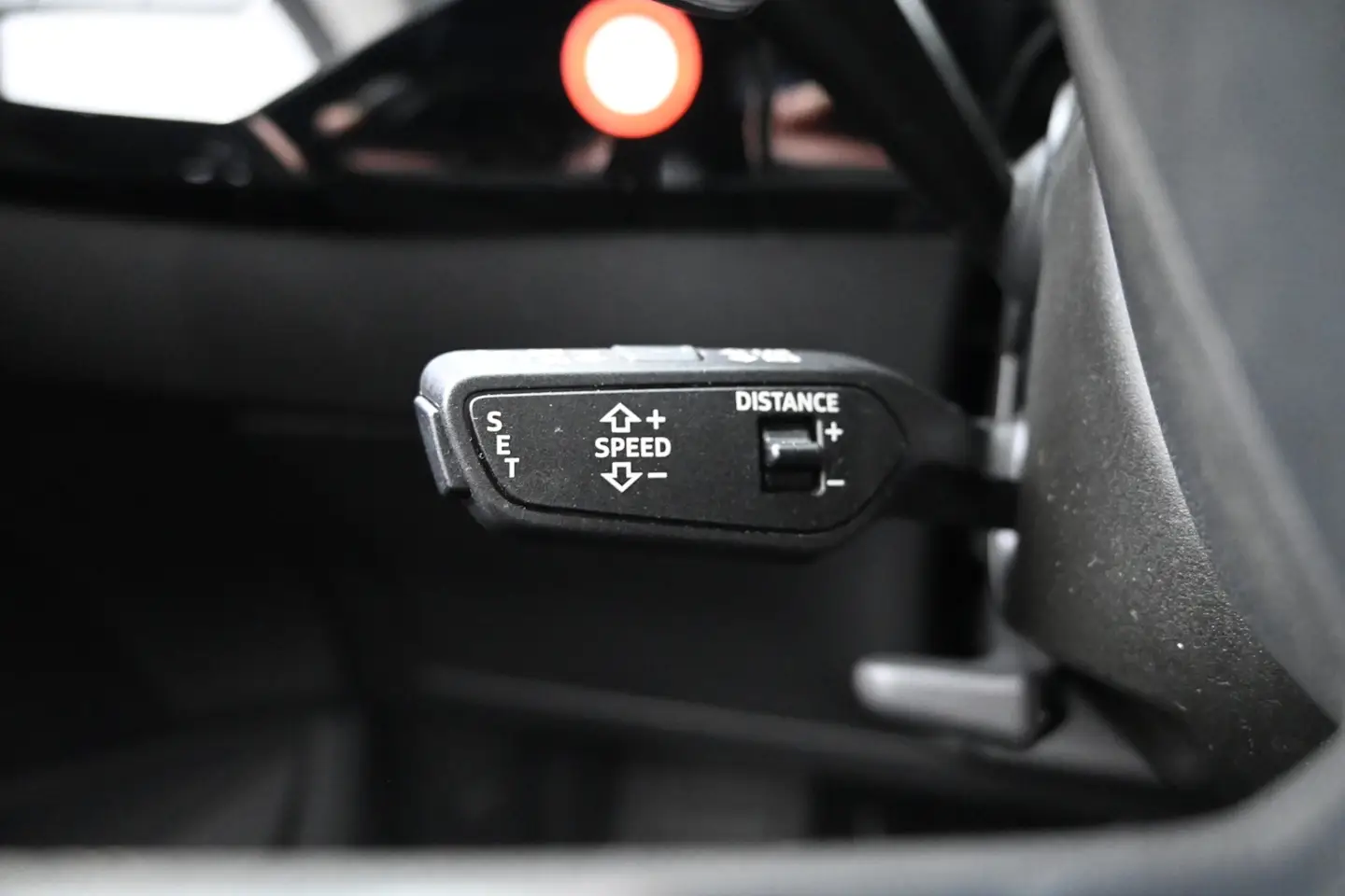 Car Image - 1wdmTNDQZk2ScWFBRlxcrU