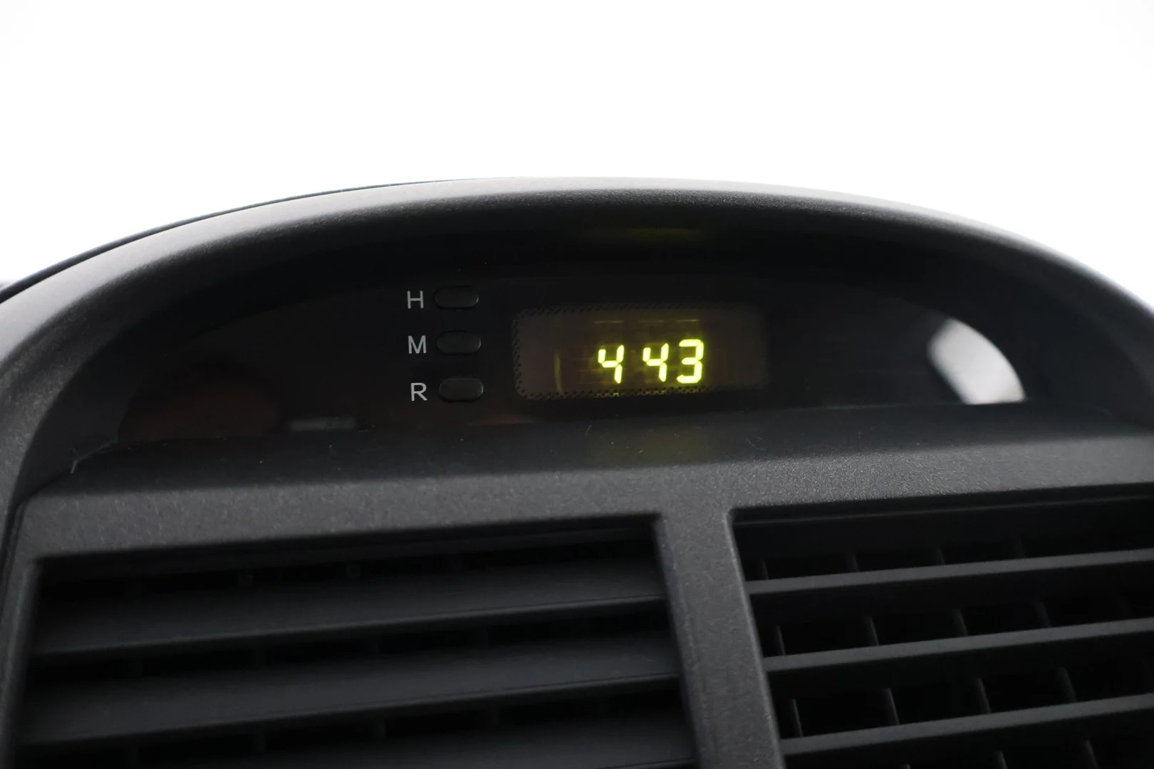 Car Image - 5AUbjhXveid4EnXS2DOsW1