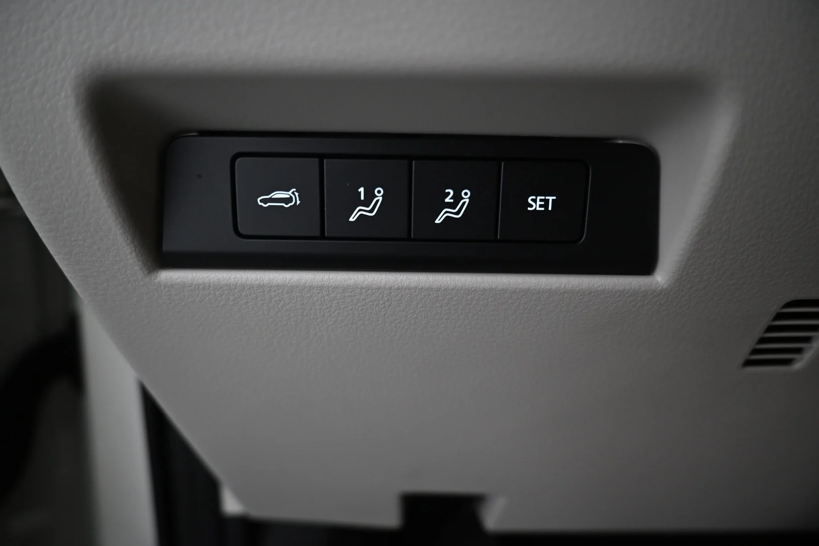Car Image - 2qs86deFWl0ogWfD00aW7D