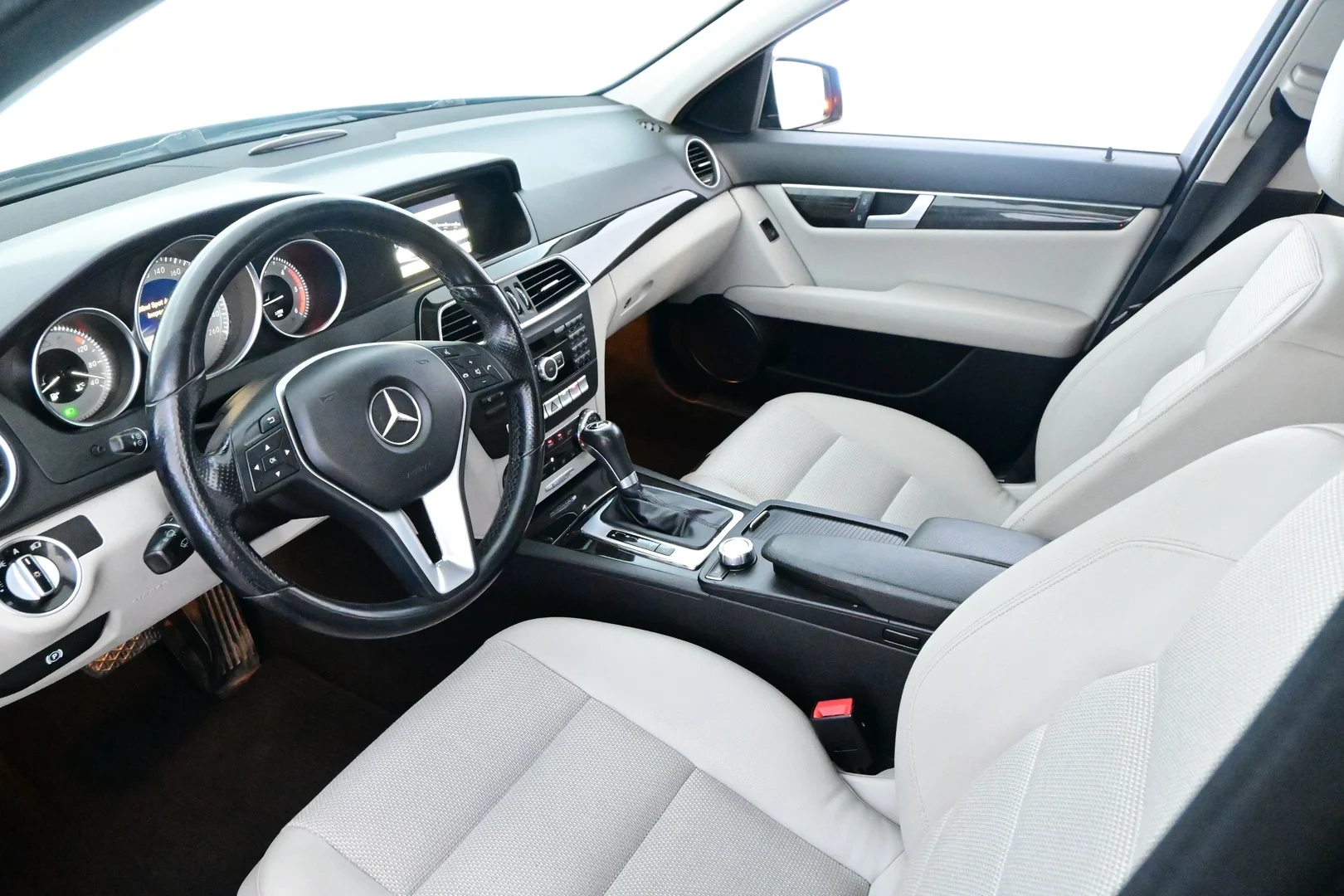 Car Image - 4akd8dqgzXy9COHV6QAsP6