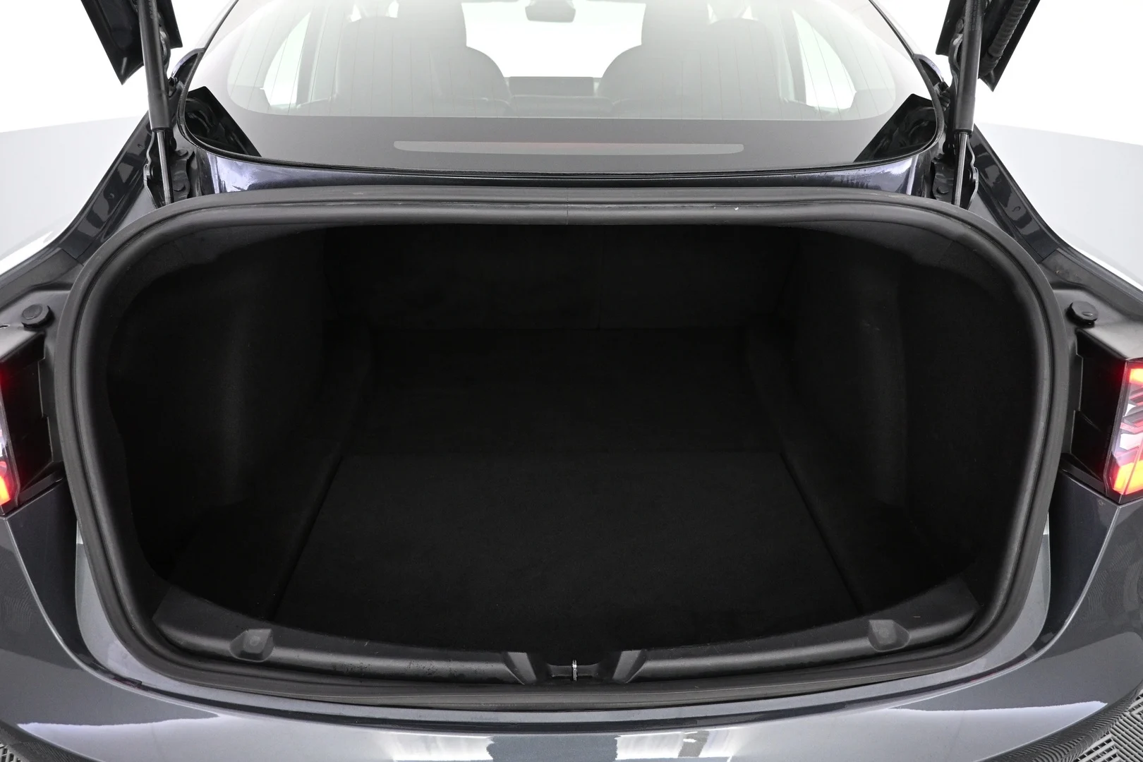 Car Image - BseT16JRSgNuquEgK4avr
