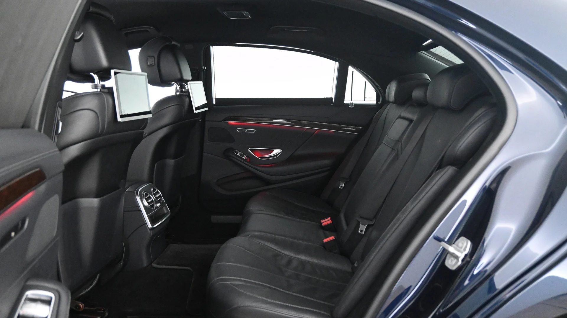 Car Image - 48T8perl5MVLeDAVXkf39r