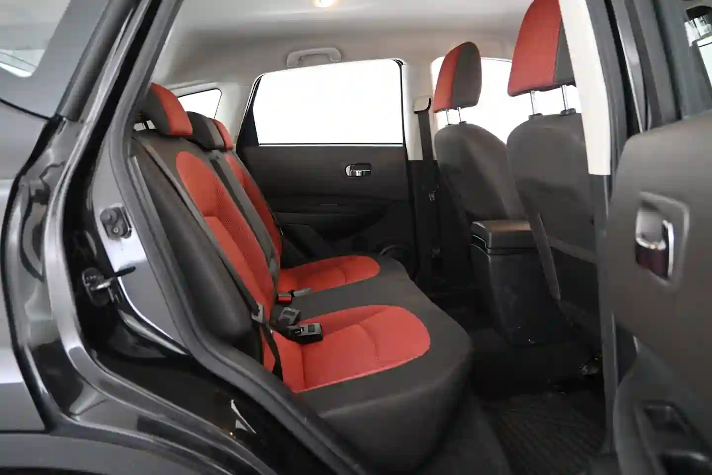 Car Image - 5Iq8XVcoJ3NDA5CDxuiECu