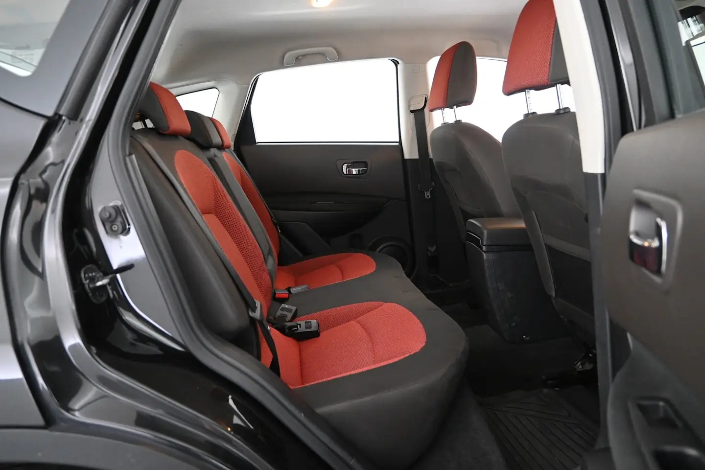 Car Image - 5Iq8XVcoJ3NDA5CDxuiECu