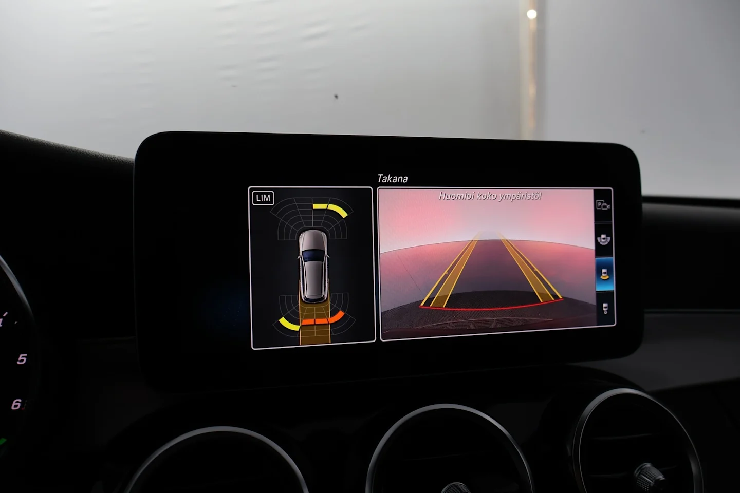 Car Image - vy95LyrUhFN5wewmFlvF1